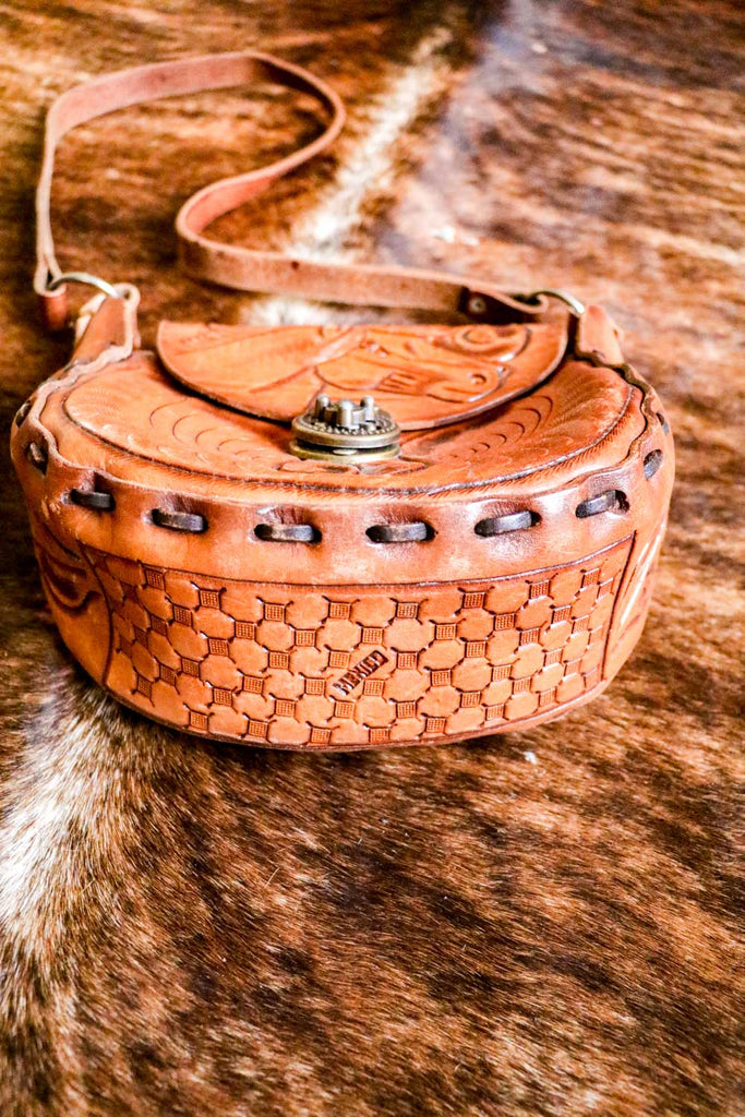 LEIGH ROUND STUDDED PURSE - Junk GYpSy co.