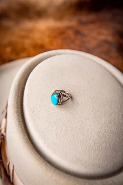Vintage Sterling Silver and Turquoise Southwest Ring